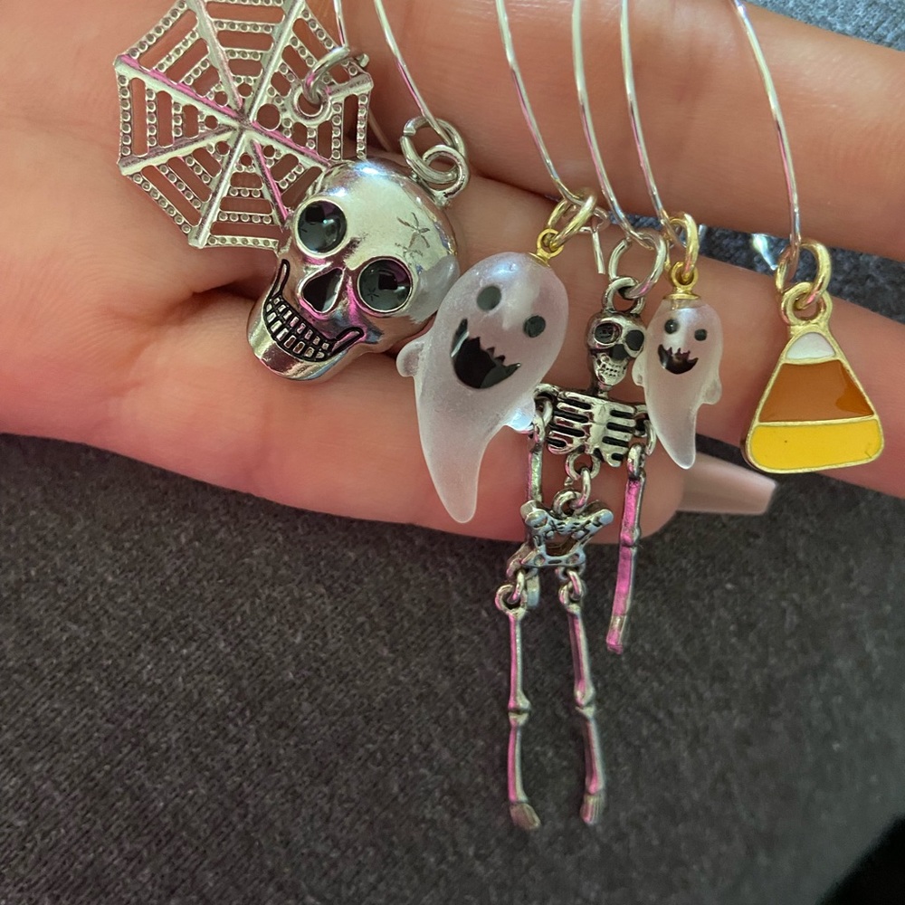 Six piece Halloween wine jewelry set